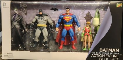 BATMAN, ROBIN, SUPERMAN Y THE JOKER DC THE DARK KNIGHT RETURNS DC COLLECTIBLES Ed 2013