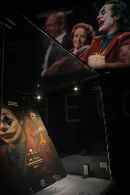 THE JOKER DC COMICS ARTISAN EDITION HOT TOYS Ed 2025